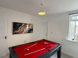3 Bedroom House With Pool Table