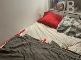Belle chambre de 1,30 cm à Bruxelles midi