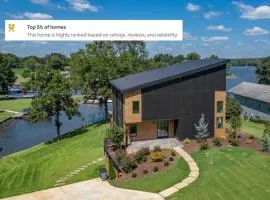 6BR Lakefront Private Dock & Bonfire Sleeps 12