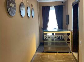 Grand, viešbutis mieste Nemiya