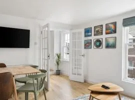 Modern Mews House in Central Totnes