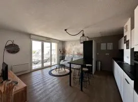 Appartement lumineux avec terrasse et vue imprenable sur l'étang de Thau