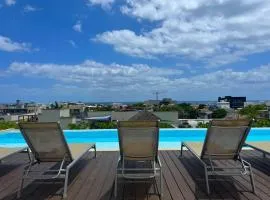 Seaview Roof Pool and Hammock 3 Blocks from Beach