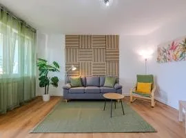 3 Rooms, 15 minuti da Malpensa, Parking, Self check in