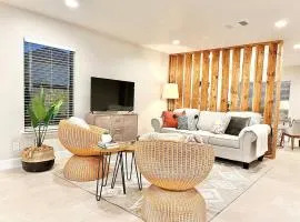 4BR Family Oasis | Prime Location, Fast Wi-Fi-TCF