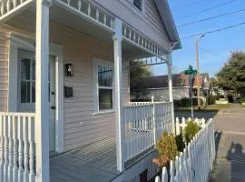 Brooklyn Arts District Renovated 1920's Cottage