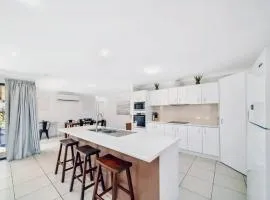 Sandstone Pt Pet friendly 4-bedroom home