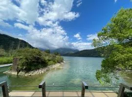 Liyu Lake Suhu Homestay