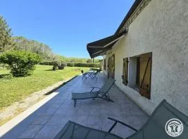 Maison de charme en Dordogne avec cheminée et jardin clos - FR-1-616-159