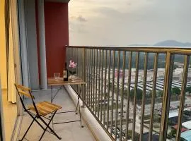 High Floor view,Cozy Balcony,10Pax,KTV, The Venus Sitiawan
