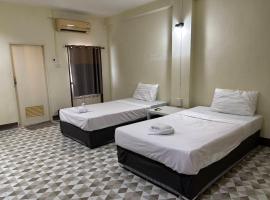 Khamsrithongchai hotel, hotel sa Mukdahan