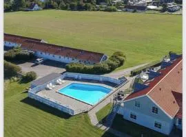 Vacation Apt with Sea View & Shared Pool