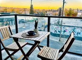 Downtown Condo, Stylish Comfy