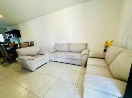 Framboyan 2 New Apartment en Pozos, 5 min to the Industrial Zone, Hotel in Pozos