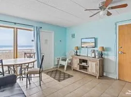 1 Bedroom Beach Condo with a Pool & Balcony