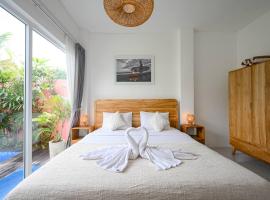 Polly Canggu 1BR Private Pool Villa By Bali Bliss Properties, hotell i Buduk