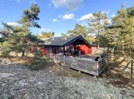 4 Bedroom Cozy Home In Yngsjö