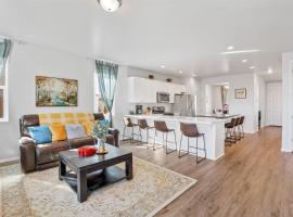 Grand Canyon Getaway Near Snowbowl Flagstaff Sedona Family-Friendly Sleeps 14, Hotel in Bellemont