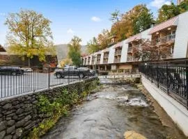 Quality Inn Creekside - Downtown Gatlinburg