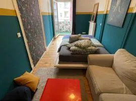 Cozy room with private balcony, center berlin