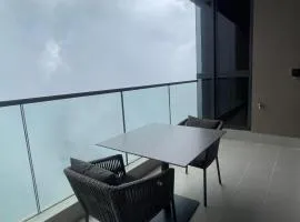 Luxury Executive Suite Antara Genting by Enigma 1BR with KLCC View