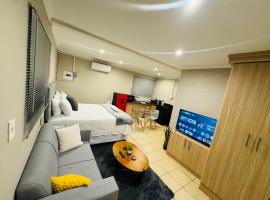 Hei Stays Bachelor Apartment, hotel u gradu Bronkhorstspruit