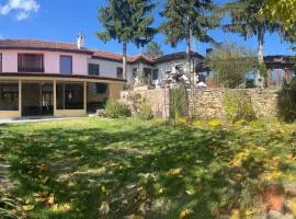 The 3 Pines GuestHouse - Трите Бора