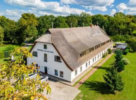 Reetdachhotel - Residenz am Ostufer – hotel w mieście Boek
