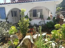Irini Garden House, hotel a Vathí