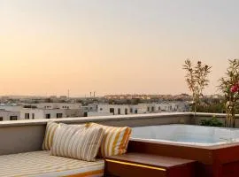 VELORA - Sodic Penthouse with jacuzzi & big terrace over New Cairo view
