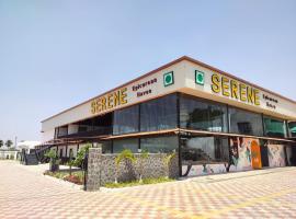 Serene Restaurant Rooms And Banquet، فندق في إندوري