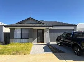 Lakelands Escape Enjoy the best of Mandurah