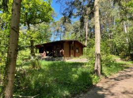 Ferienhaus Waldeule, khách sạn ở Karwitz