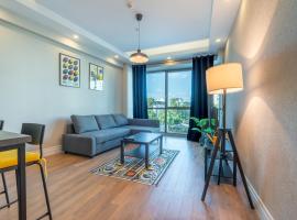 Sirius Town Pool, Beach & Mall Spa & Gym Near, hotell i Aksu