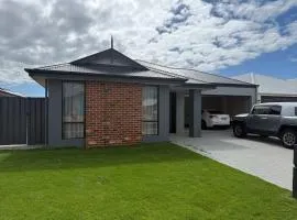Mandurah escape with an ensuite in each room