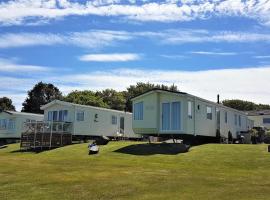 Bardsey View Holiday Park Nr New Quay、Llanarthのホテル