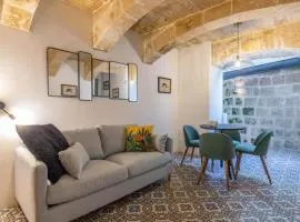 Cozy 2 bedroom Maisonette in Central Valletta