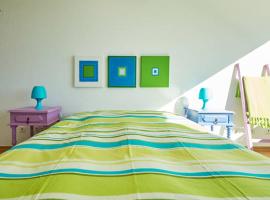 Colors Loft, отель с парковкой в Синтре