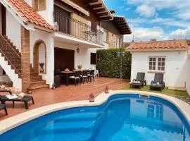 Private Villa with Pool & BBQ - Barcelona