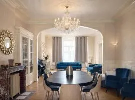 Large house - 6 bedrooms - Garden and parking