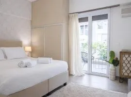 Tropicana Beachside Stay in Vouliagmeni