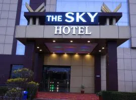 The SKY Hotel With Swimming Pool