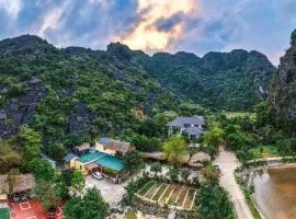 Ninh Hoa Retreat