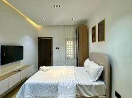 City Pulse - Luxury 1 bedroom studio apartment