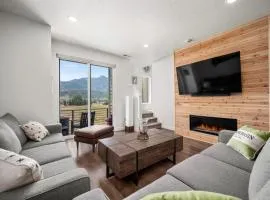 Snowbasin Chalet R5061 Ski EscapeFirepit Hot Tub