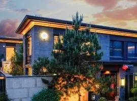 Lu Ming Bieyuan,Xi'an-Courtyard Stay by the Ancient City Wall with Garden Views and a Multifunctional Hall