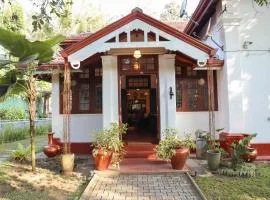 Colonial Residence Boutique Bungalow Kandy