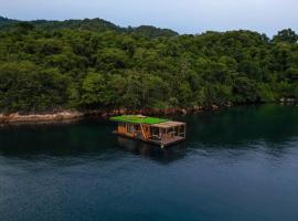 Casa Flutuante โรงแรมในอังกราโดสเฮย์ส