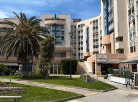 appartement Sète vue sur mer piscine, hôtel à Sète