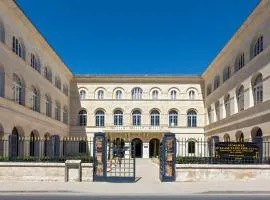 Le Grand Hôtel Dieu by SOWELL COLLECTION